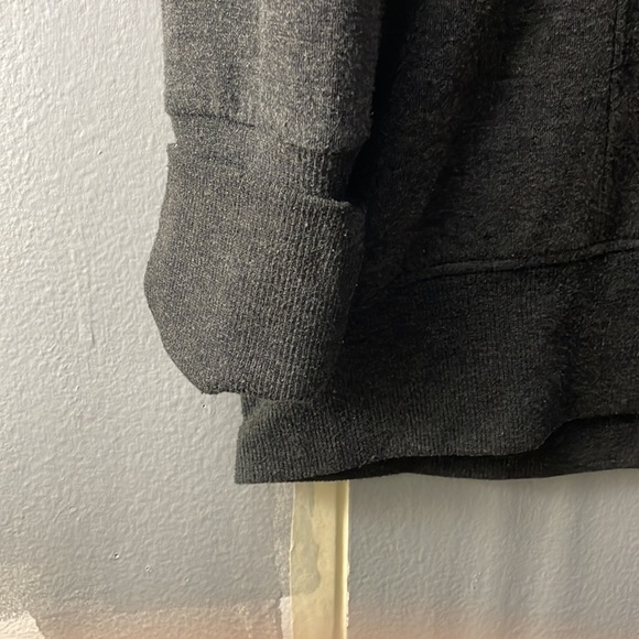 Vented Fashion Hoodie - Picture 6 of 7